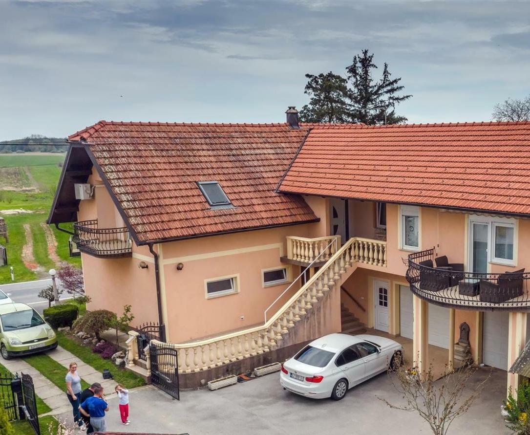 Apartman Hubertus 5* Vagovina Exterior photo